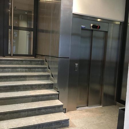 Appartement Residence Quartier Vilette Paul Bert Box Garage Lyon Exterior photo