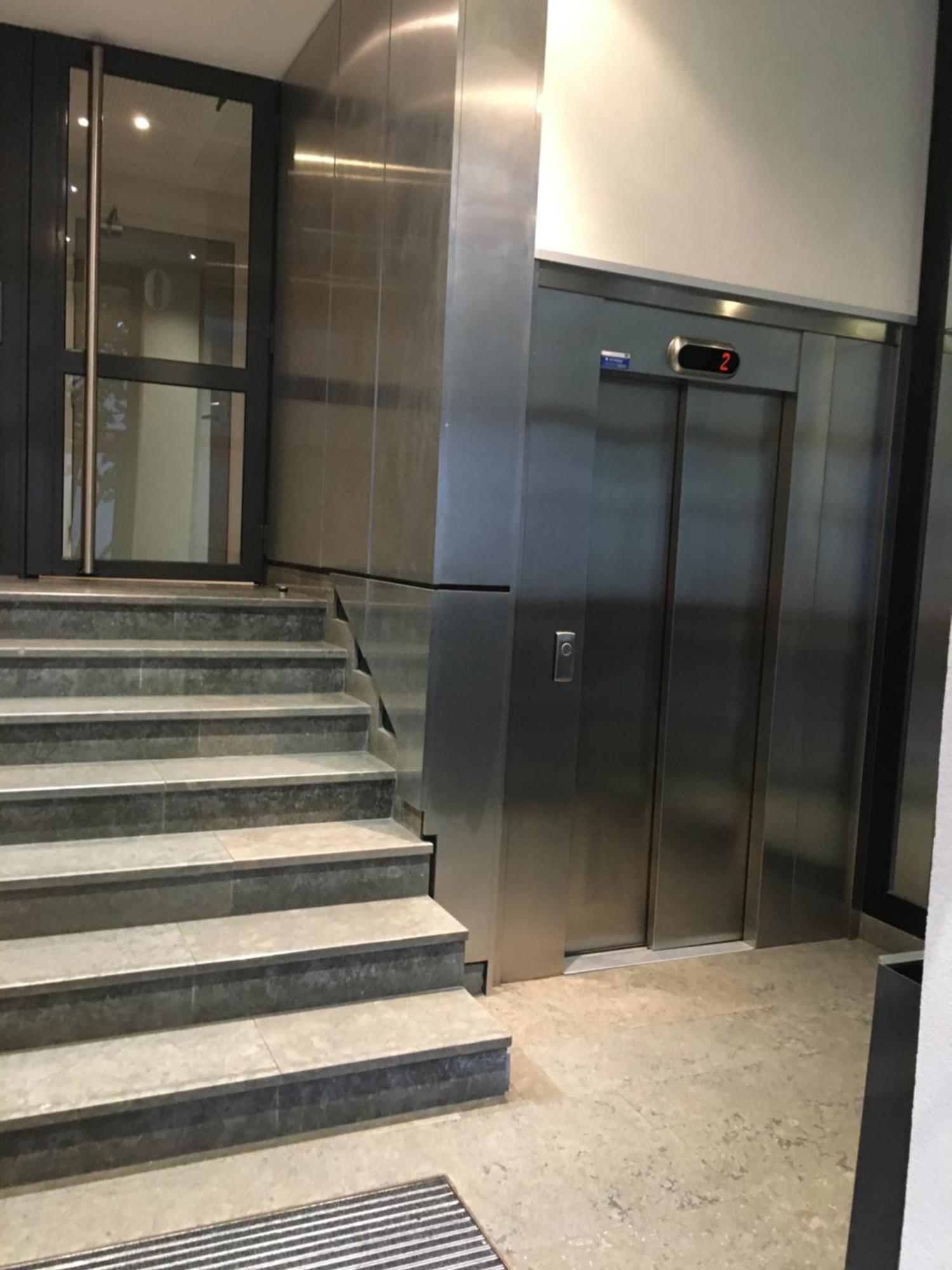 Appartement Residence Quartier Vilette Paul Bert Box Garage Lyon Exterior photo